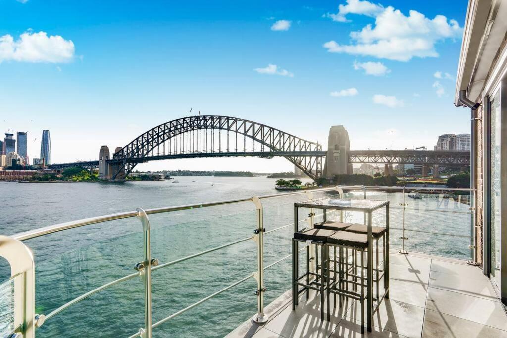 Iconic Harbour Bridge Views Apartment Sydney Exterior photo